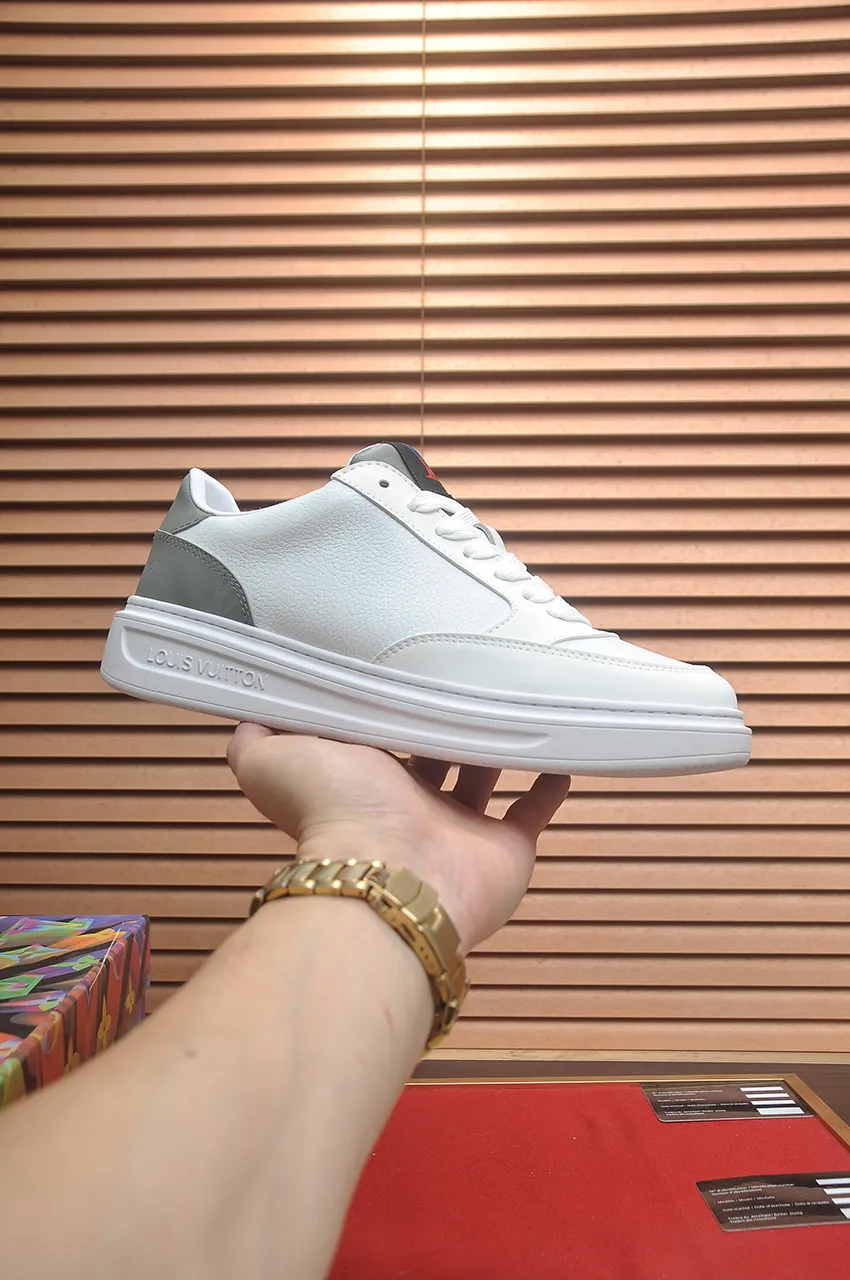 Men's shoes 💰540💶[LOUIS VUITTON] Original order price (water-dyed cowhide lining) new model 🍀LV Louis Vuitton * - top version of LV classic trendy shoes! Made of imported original cowhide, water-dyed cowhide lining, and original wear-resistant rubber outsole! High quality products! Code number 38-45 (45 is custom-made and cannot be returned or exchanged)